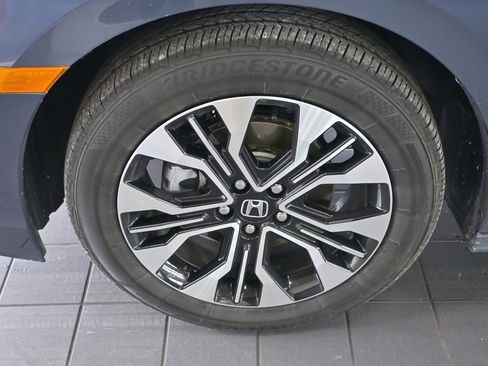 Used 2025 Honda Odyssey Elite image 7