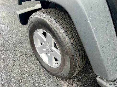 Used 2013 Jeep Wrangler Unlimited Sport w/ Connectivity Group image 12