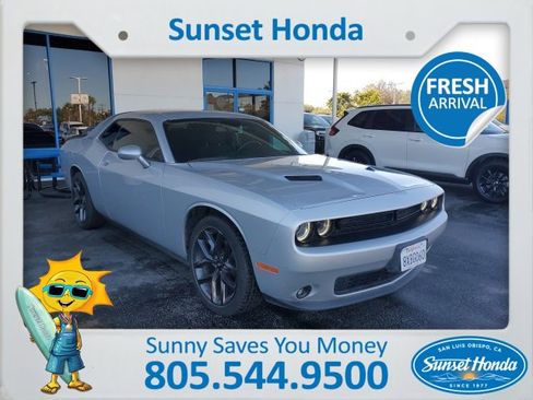 Used 2021 Dodge Challenger SXT w/ Blacktop Package image 1
