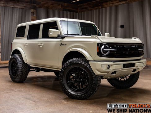 Used 2025 Ford Bronco Outer Banks image 1