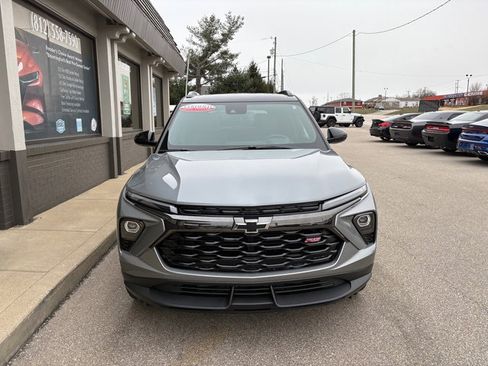 Used 2025 Chevrolet TrailBlazer RS w/ Convenience Package image 9
