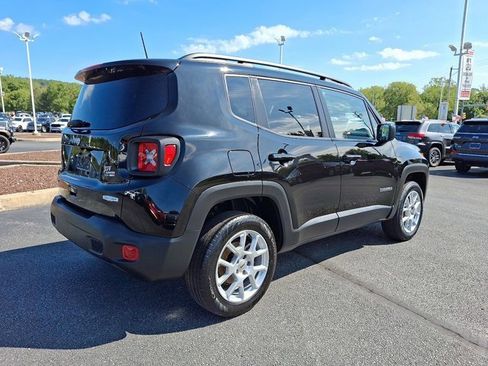 Certified 2022 Jeep Renegade Latitude image 7
