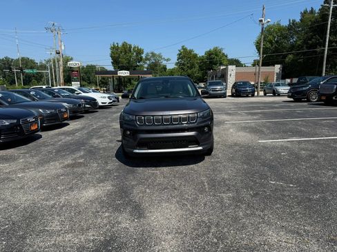 Used 2022 Jeep Compass Limited AWD/4WD image 7