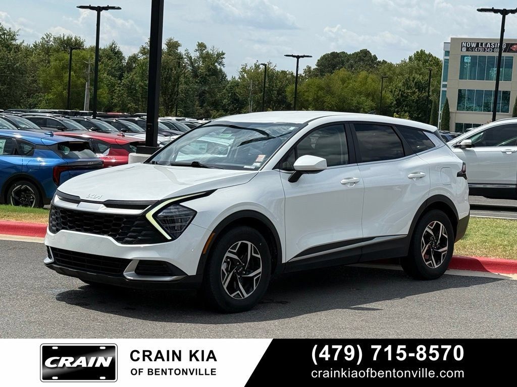 Certified 2024 Kia Sportage LX FWD image 3