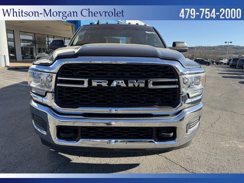 Used 2020 RAM 3500 Tradesman w/ Chrome Appearance Group image 3