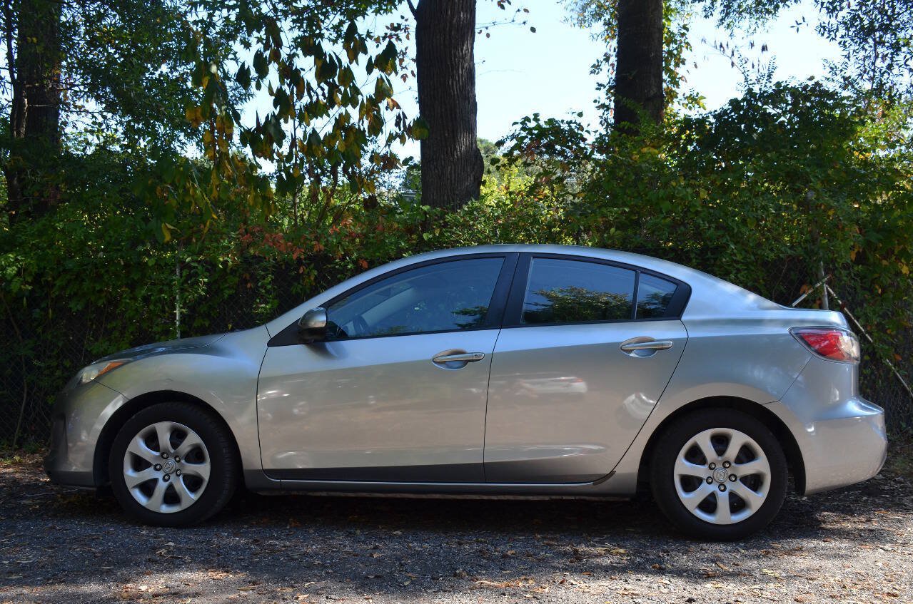 Used 2013 MAZDA MAZDA3 i SV FWD image 4
