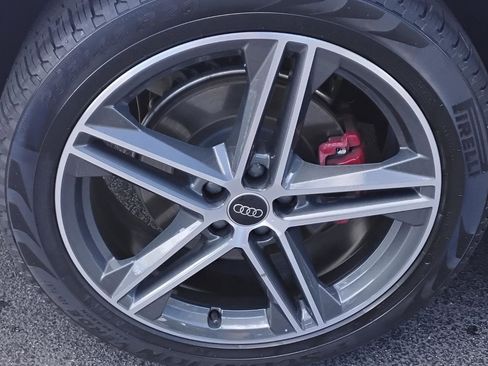 Certified 2024 Audi Q5 e Premium Plus image 13