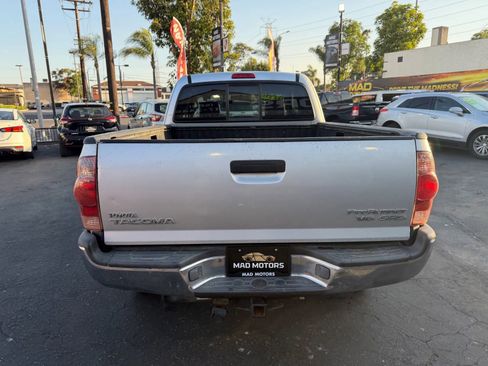 Used 2006 Toyota Tacoma PreRunner RWD image 8