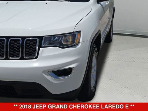 Used 2018 Jeep Grand Cherokee Laredo AWD/4WD image 10