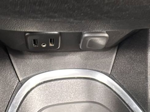 Used 2016 Chevrolet Malibu LT image 25