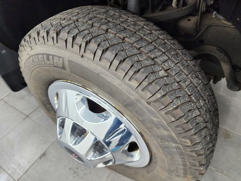 Used 2015 GMC Sierra 3500 SLT w/ Snow Plow Prep Package image 3