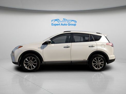 Used 2016 Toyota RAV4 Limited image 2
