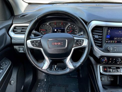 Certified 2023 GMC Acadia SLT image 9