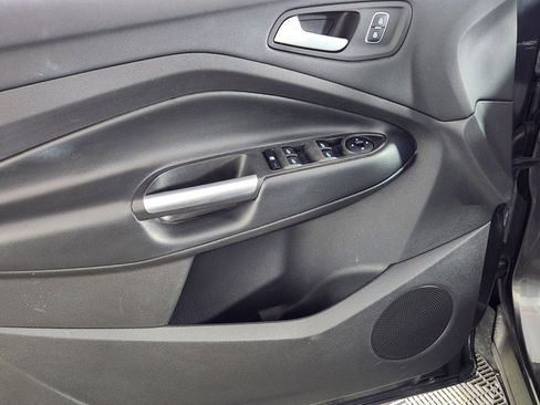 Used 2018 Ford Escape SE w/ Ford Safe & Smart Package image 16