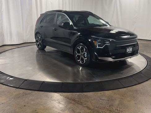 Certified 2025 Kia Niro SX Touring image 3