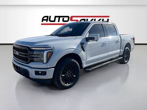 Used 2025 Ford F150 Lariat w/ Equipment Group 501A Mid image 3