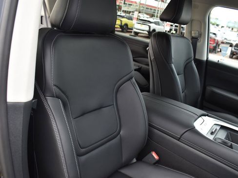 New 2026 Nissan Armada SV image 62