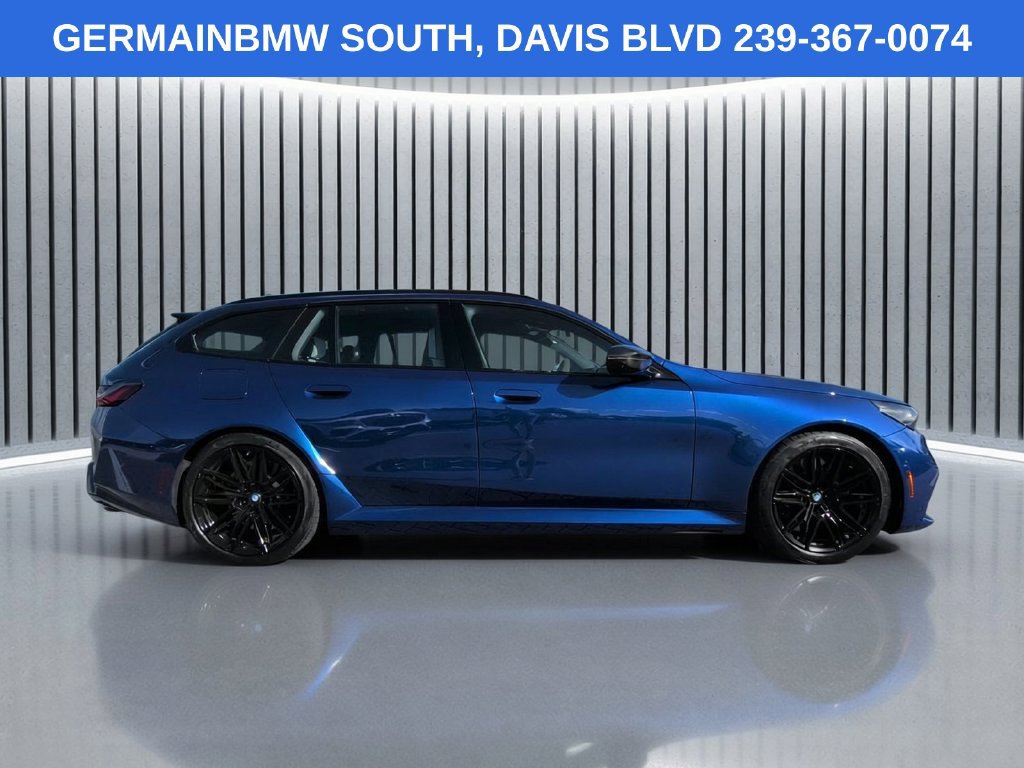 Certified 2026 BMW M5 Touring w/ M Driver's Package AWD/4WD image 4