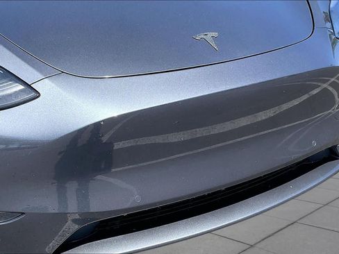 Used 2022 Tesla Model Y Long Range AWD/4WD image 28