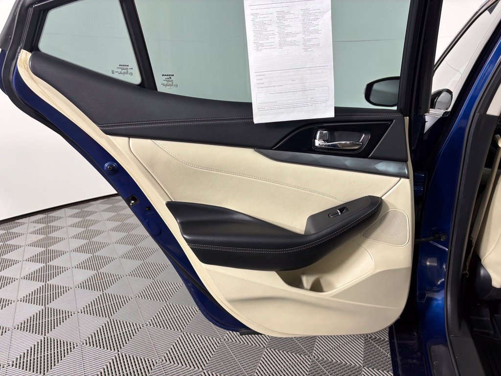 Used 2022 Nissan Maxima SV w/ Floor Mat Group FWD image 40