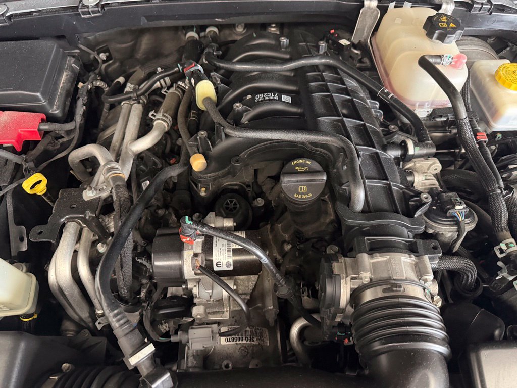 Used 2023 Jeep Wrangler Sport AWD/4WD image 9