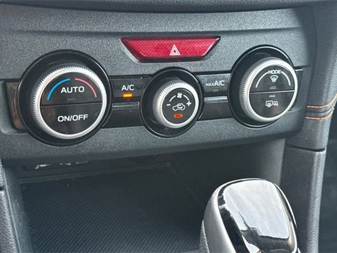 Used 2020 Subaru Crosstrek 2.0i Limited w/ Moonroof Package w/Navigation image 28