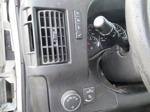 Used 2015 Chevrolet Express 2500 Cargo Van image 14