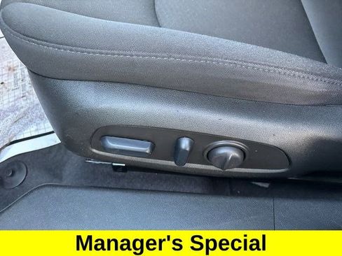 Used 2023 Chevrolet Malibu LT image 12