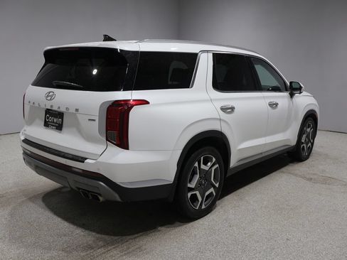 Used 2024 Hyundai Palisade Limited AWD/4WD image 2