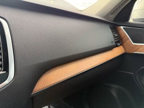 Used 2024 Volvo XC90 B6 Plus w/ Protection Package Premier image 33