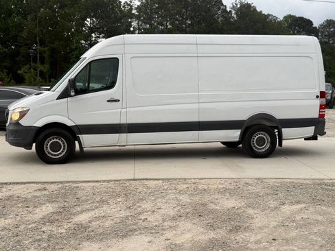 Used 2018 Mercedes-Benz Sprinter 2500 image 5