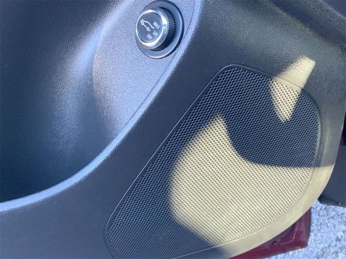 Used 2024 Buick Envista Preferred w/ Convenience II Package image 23