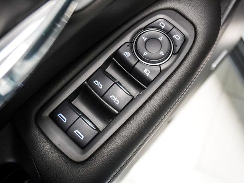 Used 2022 Cadillac XT6 Premium Luxury w/ Technology Package FWD image 21