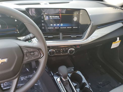 New 2026 Chevrolet Trax LT image 23