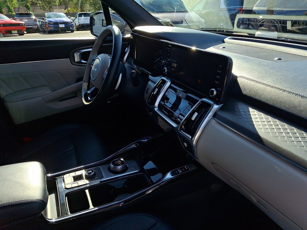 Used 2023 Kia Sorento SX Prestige AWD/4WD image 12