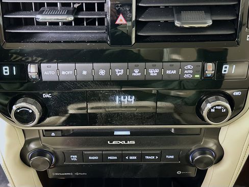 Used 2023 Lexus GX 460 Premium image 23