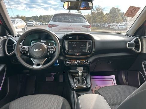 Used 2023 Kia Soul LX w/ Option Group 015 FWD image 6