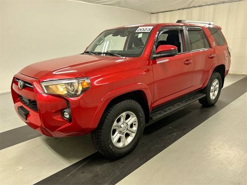 Used 2023 Toyota 4Runner SR5 image 5