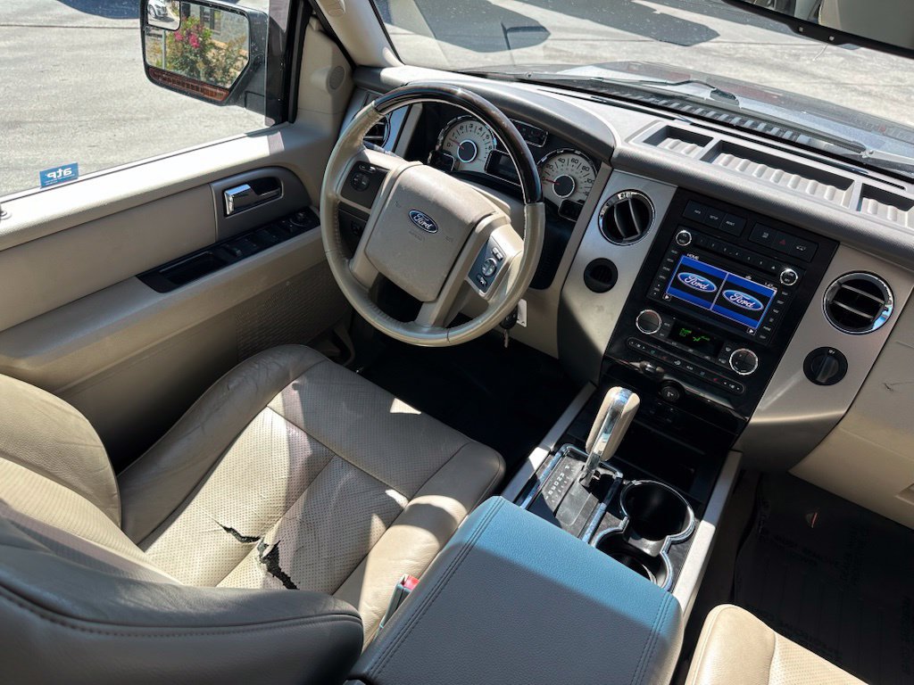 Used 2014 Ford Expedition Limited w/ Equipment Group 301A RWD image 32