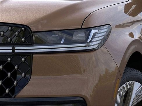 New 2026 Lincoln Navigator Black Label AWD/4WD image 18