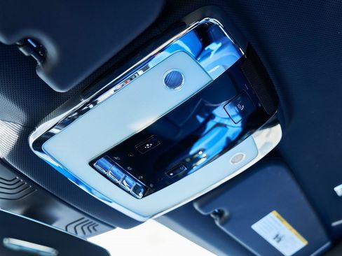 Used 2023 Rolls-Royce Cullinan Black Badge w/ Driver's Package image 85