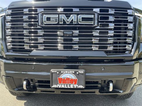 New 2025 GMC Sierra 3500 Denali Ultimate image 32
