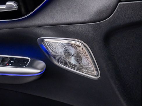 New 2025 Mercedes-Benz GLC 350e 4MATIC image 30