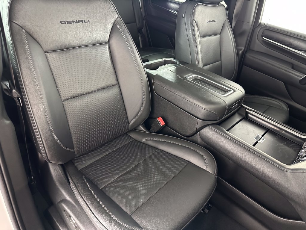 Used 2022 GMC Yukon Denali w/ Denali Ultimate Package AWD/4WD image 34