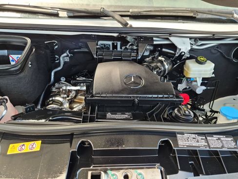 Used 2024 Mercedes-Benz Sprinter 3500 image 29