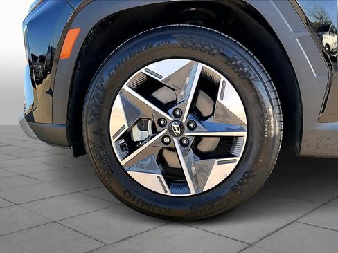 Certified 2025 Hyundai Tucson SEL image 9