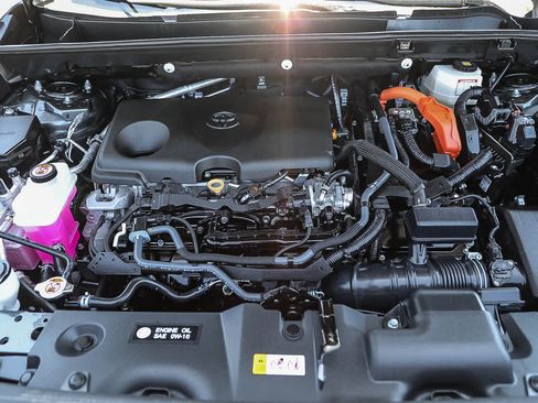 Certified 2025 Toyota RAV4 XLE AWD/4WD image 27