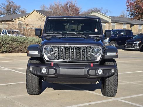 Used 2025 Jeep Wrangler Unlimited Rubicon w/ Technology Group image 3