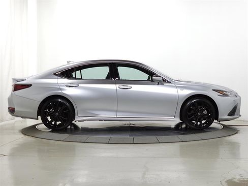 Certified 2024 Lexus ES 300h F Sport image 10