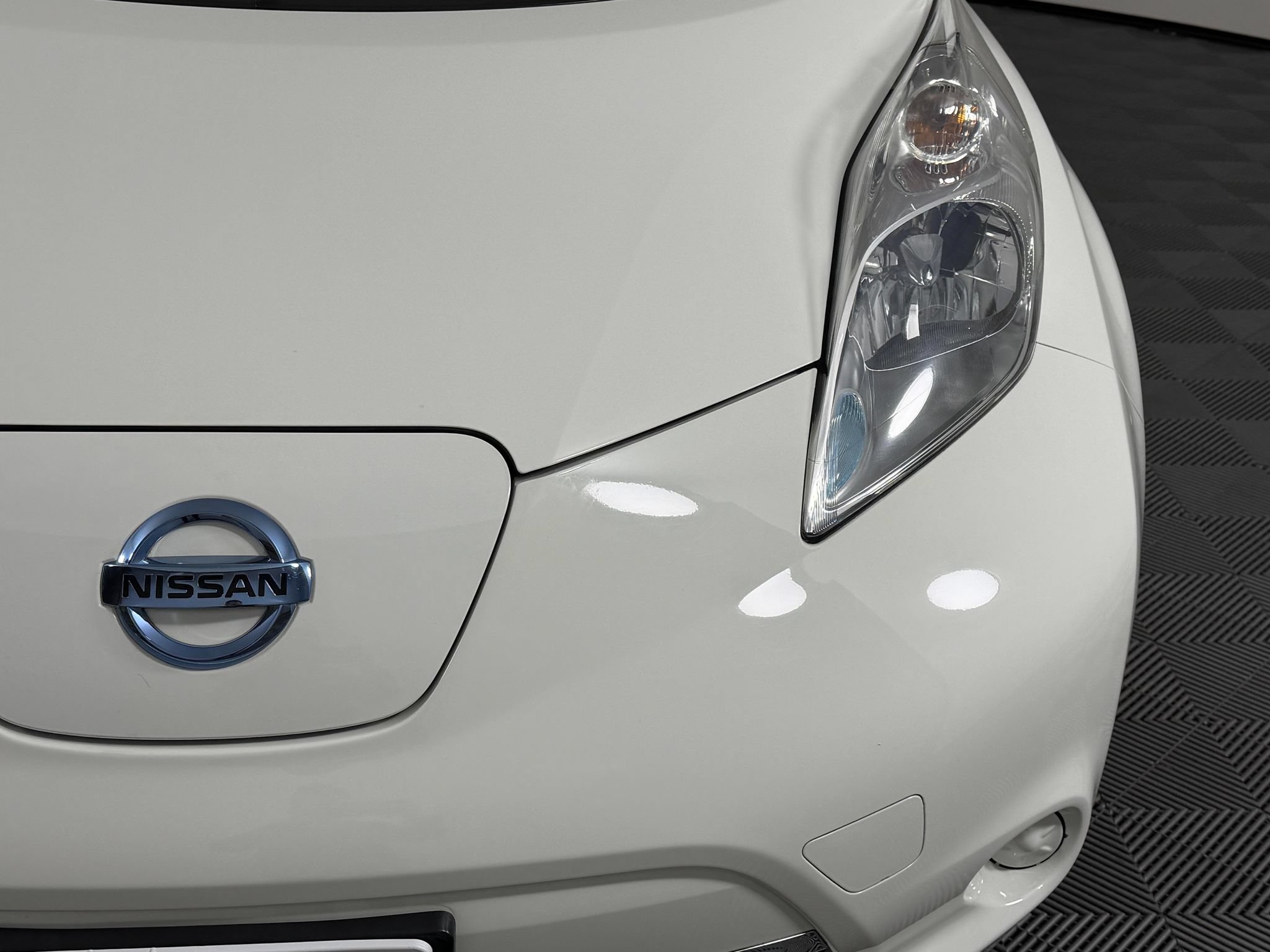 Used 2017 Nissan Leaf S FWD image 5